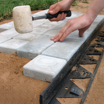 Бордюр тротуарный пластиковый H62 1,5м в Луцке, фото 5