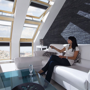 Мансардное окно Fakro Lux FTP-V U3 Z-Wave с электроуправлением в Ковеле, фото 5