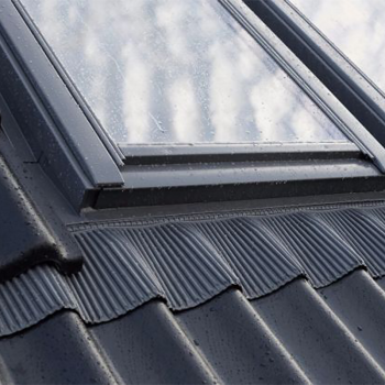 Водонепроницаемый оклад Velux EDW 2000 для высокопрофилированного кровельного материала в Ровно, фото 3