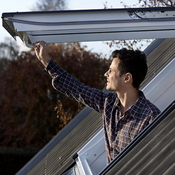 Мансардное окно Velux Премиум GPU 0068 в Луцке, фото 3