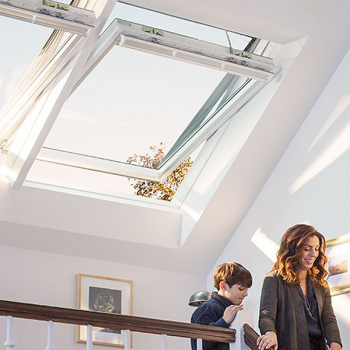 Мансардное окно Velux Премиум GGL 306821А с электрическим управлением в Луцке, фото 7