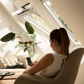 Мансардное окно Velux Премиум GGL 306830А с управлением от солнечного батареи в Луцке, фото 6